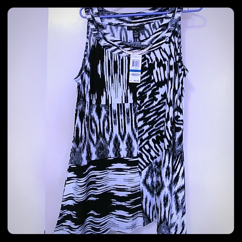 Beautiful summer top nice and flowy